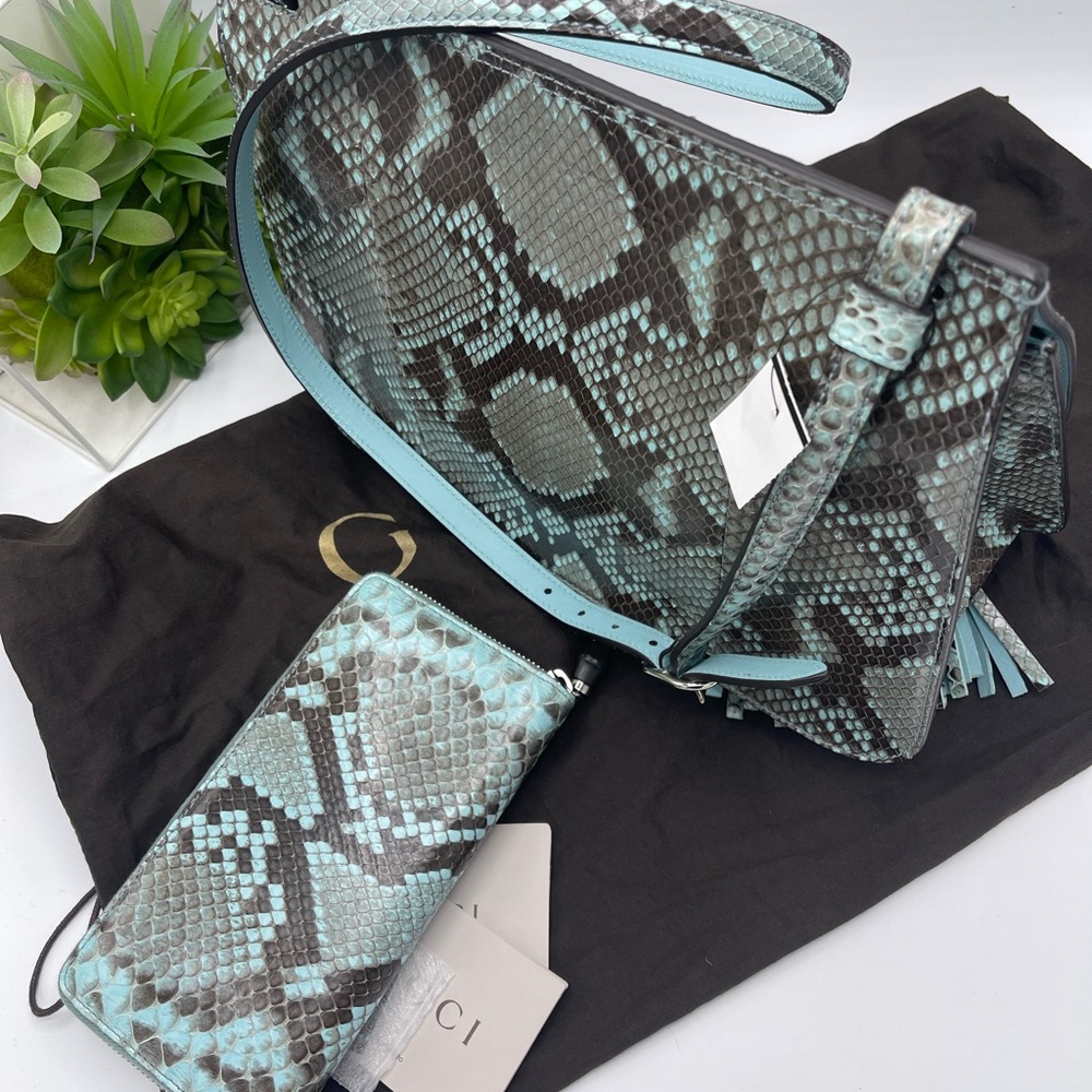 Authentic Gucci Limited Addition - image 8